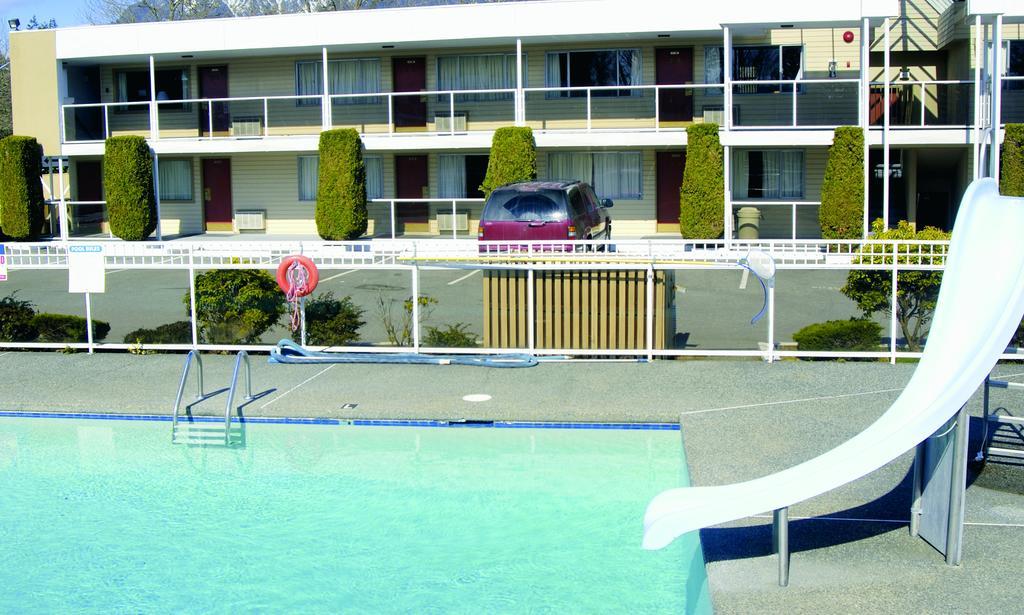 Grouse Inn Норт-Ванкувер Екстер'єр фото